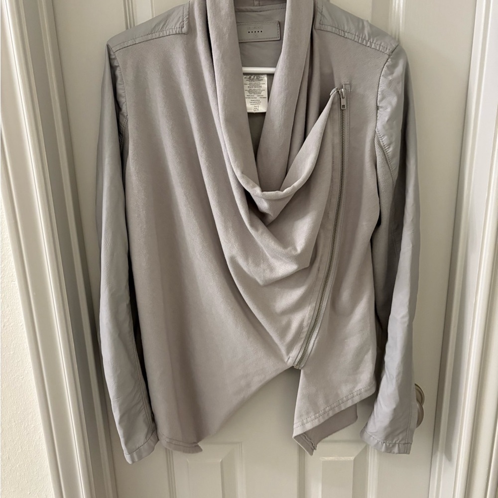 Blank NYC Mixed Media Dove Gray Drape Jacket in Size M maternity